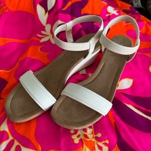 Alfani Step Flex White Wedge Shoes 9.5